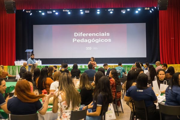 Formação Continuada: o investimento que transforma a educação no Logos